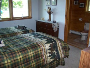 bedroom - 2 single beds - full bath w/washer & dryer
