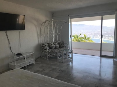 Hermosa casa en Las Brisas Acapulco, vista increíble. 3 personas Servicio incluido