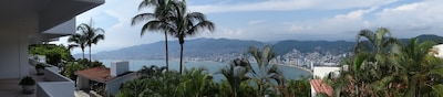 Hermosa casa en Las Brisas Acapulco, vista increíble. 3 personas Servicio incluido