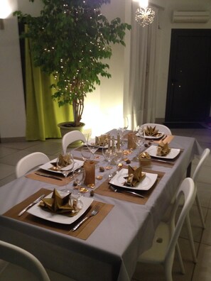 dining table