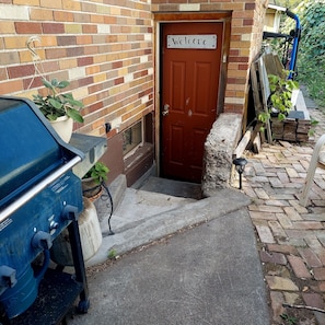 Outside entry access to apartment