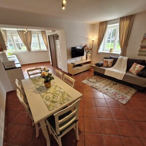 Living / Dining / Kitchen