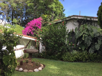 Villa El Nido-Fab Ubicación-Ubicado en exuberante vegetación-ideal 4 parejas-gran piscina