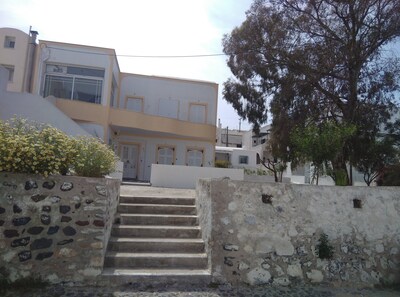 QUIET PART OF FIRA VERY CENTRAL 3 BEDROOM 2 BATHROOMS SPACIOUS TRADITION MODERN