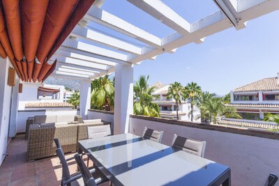 3 Betten Penthouse mit Meerblick in Las Canas Beach, Marbella Goldene Meile 
