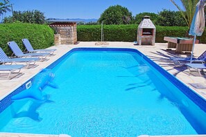 Private pool