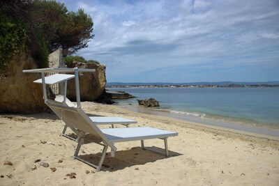 Independent villa on the sea