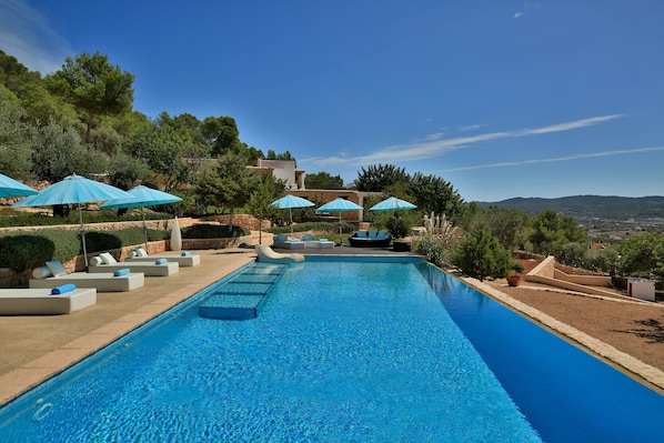 Villa Sa Capella. Ibiza. Ideal for sunbathing
