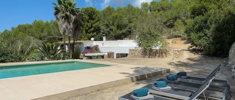 Villa Gilbert. Ibiza. Ideal for sunbathing
