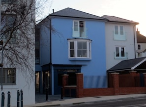 Quarterdeck - apartment is located on top floor - both door windows