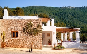 Villa Petunia. Ibiza. Modern villa with the charm of a traditional restored house