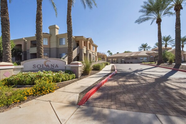 Solana Gated Community