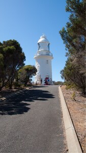 BUSSELTON HOLIDAY HOUSE, NEAR JETTY, CLOSE TO TOWN, Free WiFi AND NETFLIX