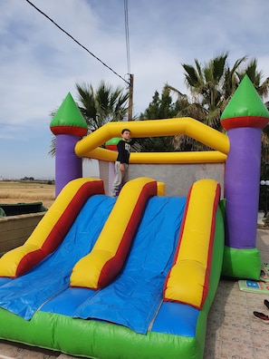 hire a bouncy Castle for fun