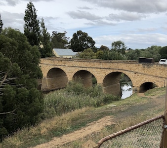 Richmond Bridge Accommodation - stay in the midst of Australia's history