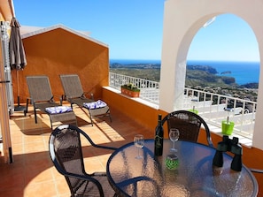 20 m2 large terrace with breathtaking 180º panoramic views of the sea.