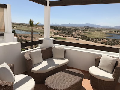 Luxury Penthouse Golf Apartment with stunning views Murcia Airport 25 Minutes 