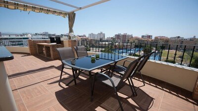 OLIMPO PENTHOUSE WITH POOL AND BARBECUE, WITH SEA VIEWS 5 MINUTES FROM THE BEACH