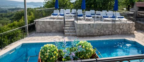 Sunbathing Terrace with sea view