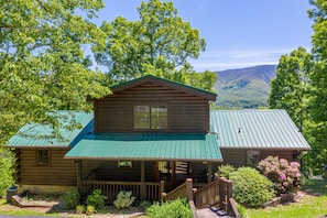 A spacious 2,500 square ft luxury cabin on a large lot with big views!