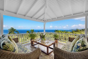 Veranda (Majestic Ocean View)