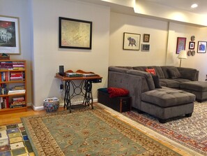 Decorated with a relaxed DC vibe.