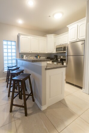 Kitchen - 4 bar stools 