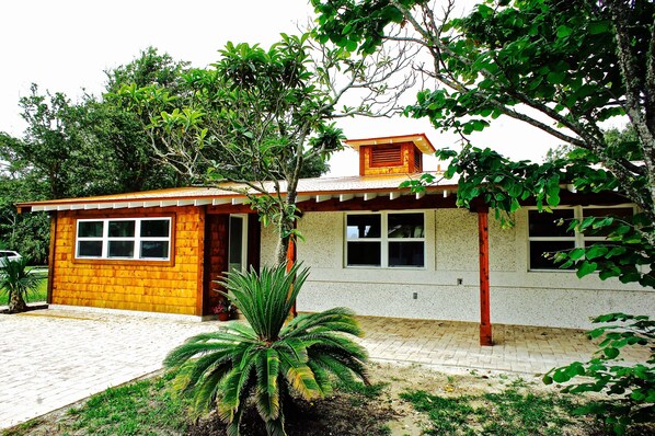 Front of the House located on a quiet street 2 blocks from the beach