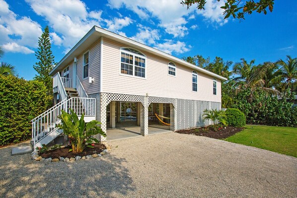 Stunning newly renovated pool home a stone's throw to the Gulf of Mexico!