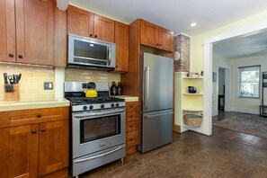 Fully equipped kitchen with all appliances