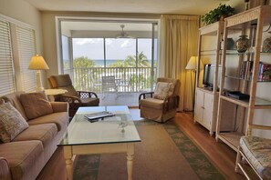 Living Room Area with Screened in Lanai