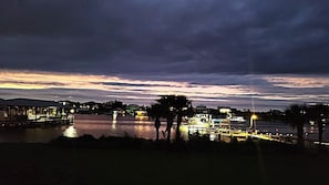 This is another beautiful night.