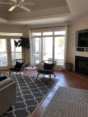 livingroomb