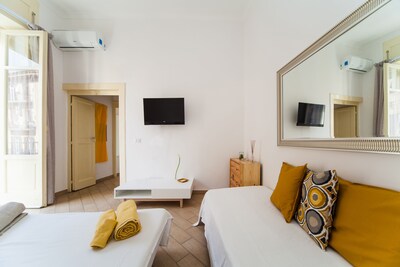 NapoliCentro Suite!Amazing Flat in the City Centre | Duomo Area