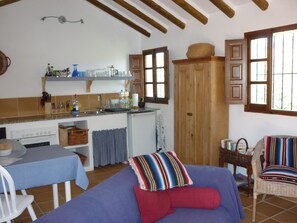 Casita Galgo kitchen area