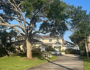 Buena Vista Front
