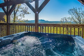 Hot Tub with a spectacular view