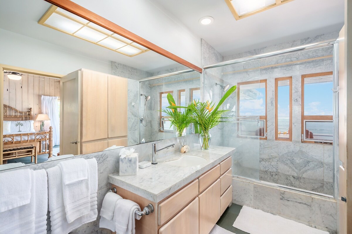 Kapaa Beach House, Sleeps 10