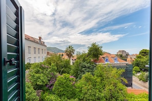 Vue depuis lâhĂ©bergement
