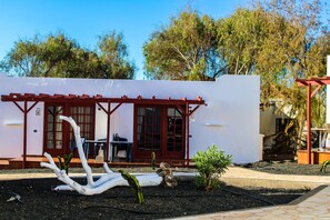 Vista frontal de la propiedad