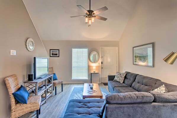 St Simons Island Vacation Rental | 3BR | 2BA | 1,185 Sq Ft | Small Step to Enter