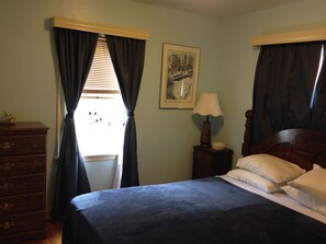Bedroom 1 Queen Bed
