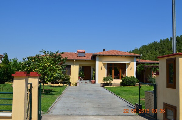 Exterior