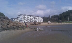 Waters Edge low  tide we are on the 2nd floor with fabulous views
