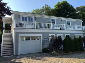 Upstairs unit, enter from exterior stairs.