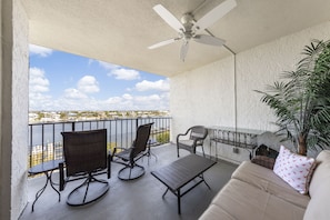 Private Balcony Overlooking Ole River and Marina