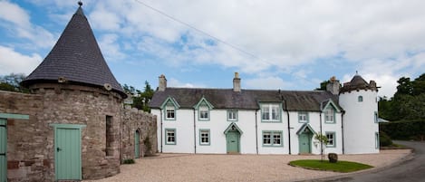 Dryburgh Stirling Two - front aspect with adjoining Stirling One and fairytale turrets