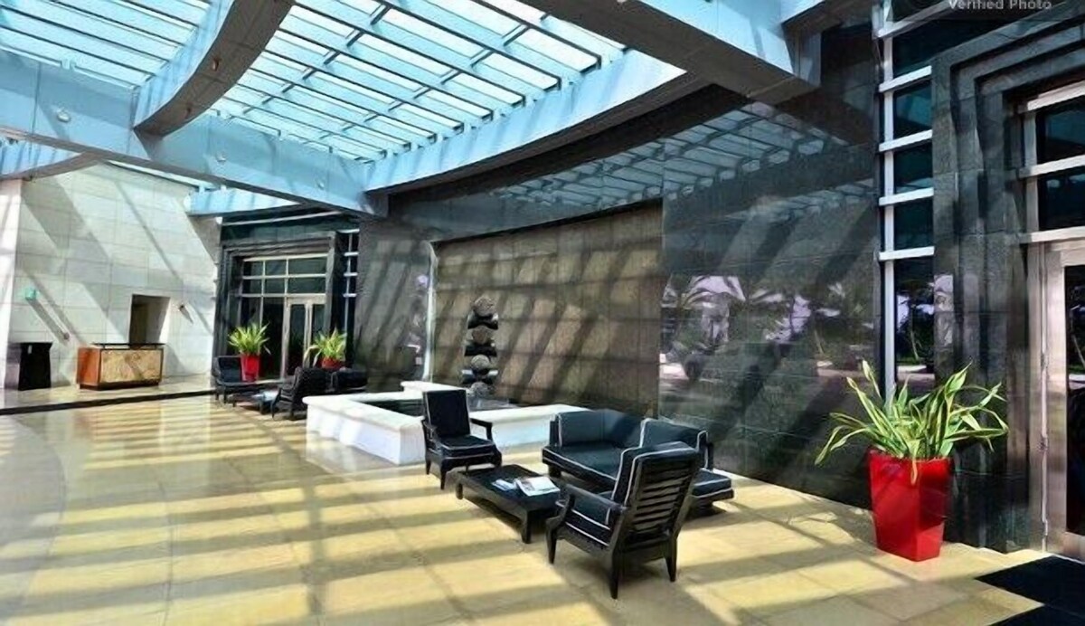 One Bal Harbour Hotel and Resort, Deluxe 2 bedroom private unit @ the Ritz