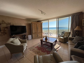 Great view of the Gulf from family room.
