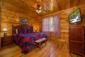 Each level has 2 king bedrooms with attached bathrooms